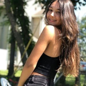 Meet your Posher, Ana